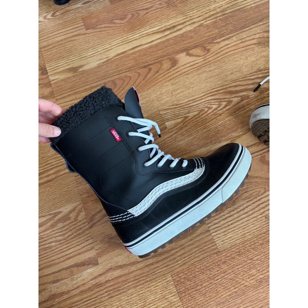 Vans Snow Boots Size 38 Black Sherpa Lined Waterproof Winter Boots - Picture 2 of 7